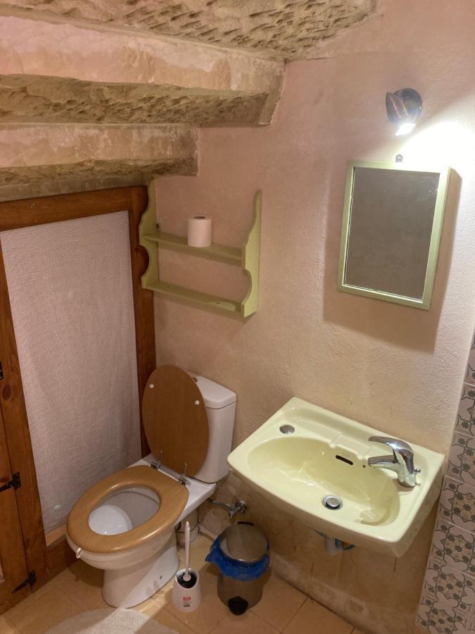 Peaceful Farmhouse Stay With Cozy Yard Għarb Eksteriør bilde