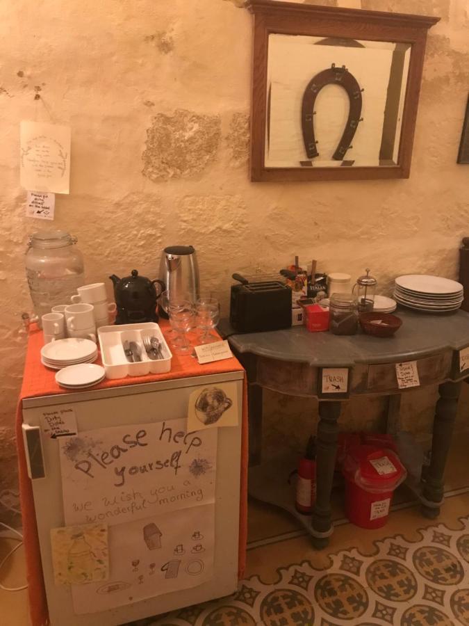 Peaceful Farmhouse Stay With Cozy Yard Għarb Eksteriør bilde